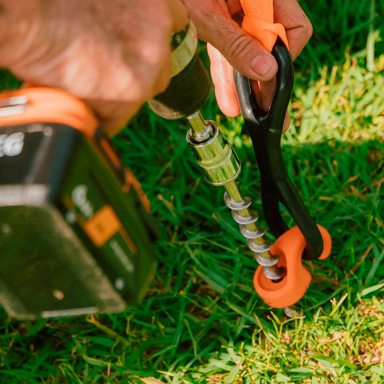 Ground Dogs Screw In Peg W/Hook Collar